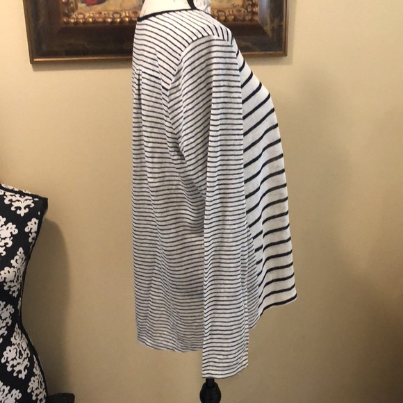 Vince Linen Striped long sleeved lightweight semi-sheer comfy top - Picture 3 of 11